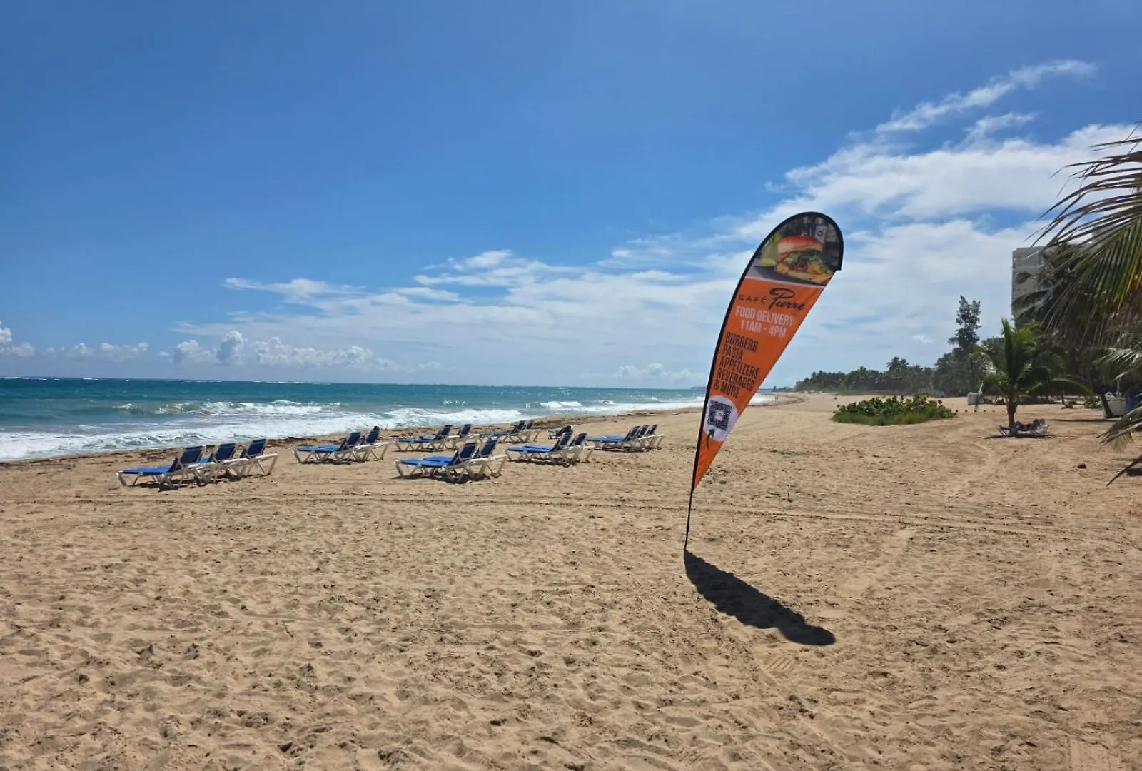 Breathtaking 2-Bedroom Beachside Apartment 산후안